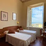 Italia Hotel 3*