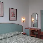 Italia Hotel 3*