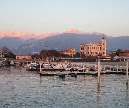 Italia 3* Marina di Massa