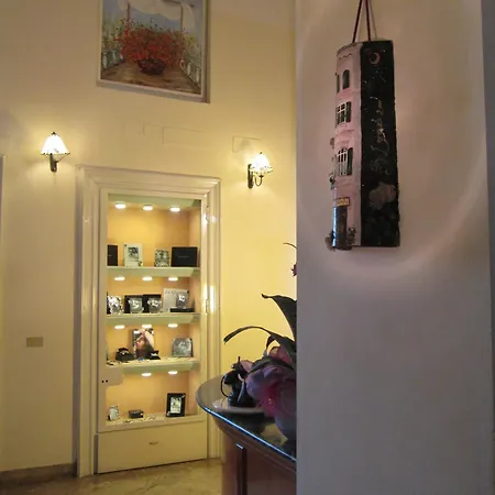 Italia Hotel 3*