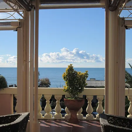 Hotel Italia 3*