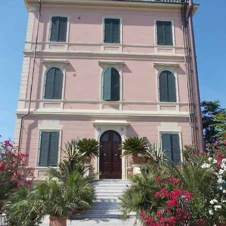 Italia 3* Marina di Massa