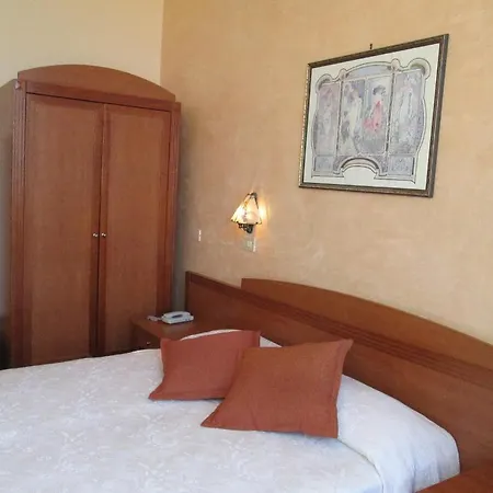 Italia Szálloda 3*