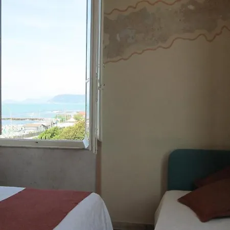 Hotel Italia 3*