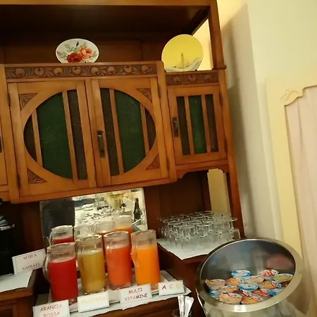Hotel Italia 3*