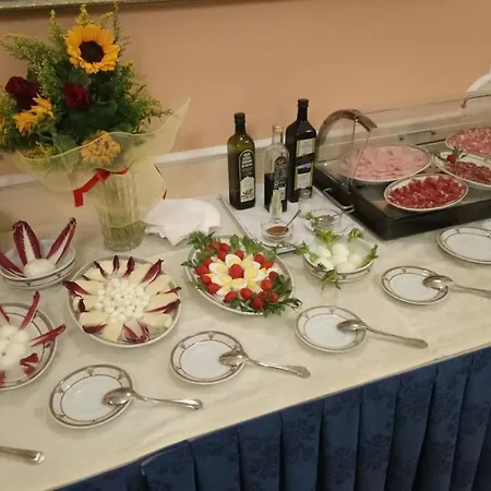 Italia Hotel 3*
